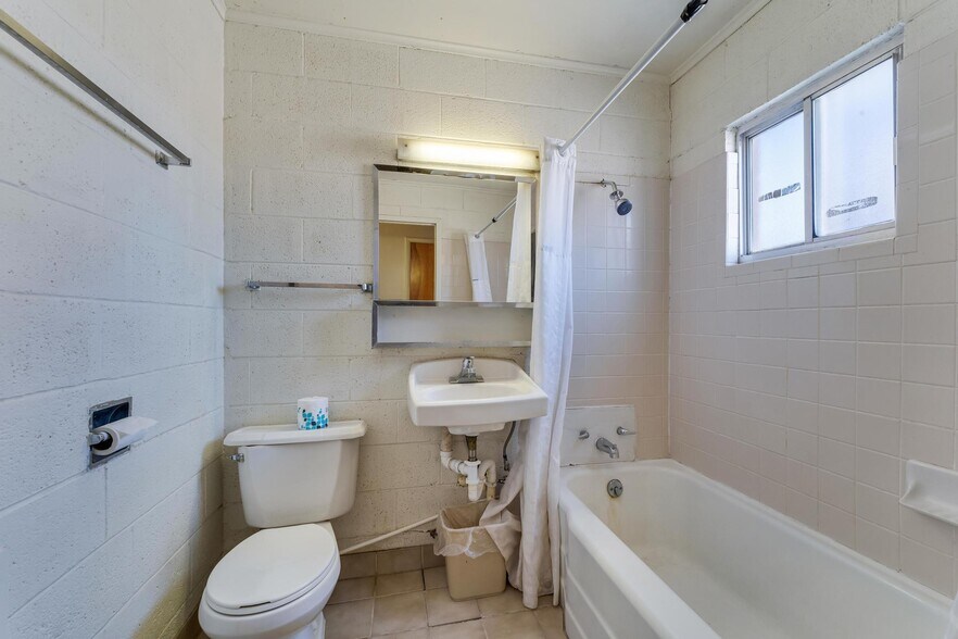 More Photos Of 485 S 100 W, Milford Hotel For Sale