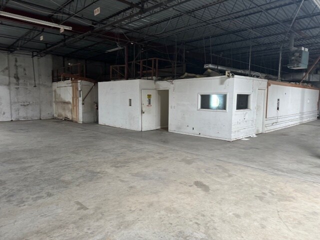 More Photos Of 1140 S Joplin Ave, Tulsa Manufacturing For Lease