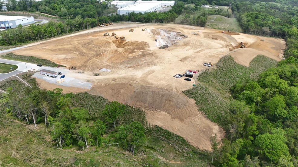 More Photos Of 900 Airpark Commerce Dr, Nashville Unknown For Lease