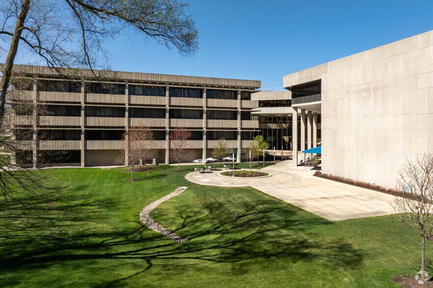 More Photos Of 20500 Civic Center Dr, Southfield Office For Sale