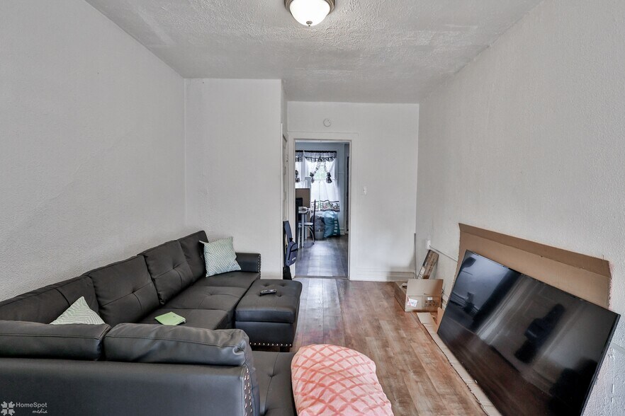 More Photos Of 440 N 9th St, Allentown Apartments For Sale