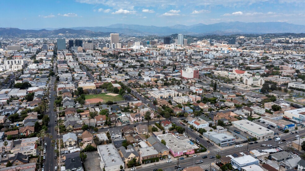 More Photos Of 2113 Venice Blvd, Los Angeles Apartments For Sale