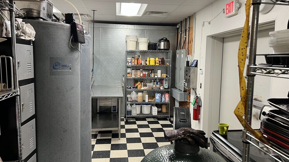 More Photos Of 1107 NW 32nd St, Newcastle Restaurant For Sale