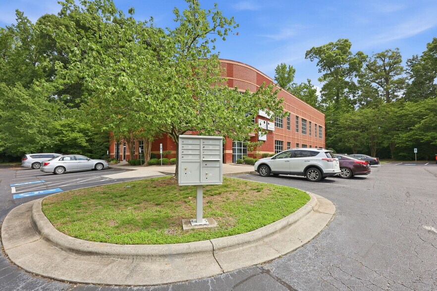 More Photos Of 502 McKnight Dr, Knightdale Medical For Sale
