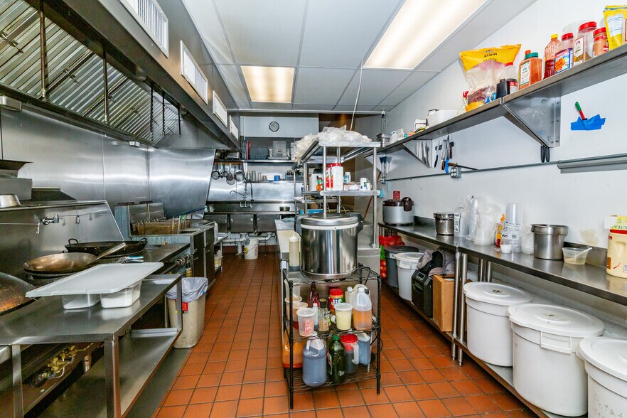More Photos Of 1736 W North Ave, Baltimore Restaurant For Sale