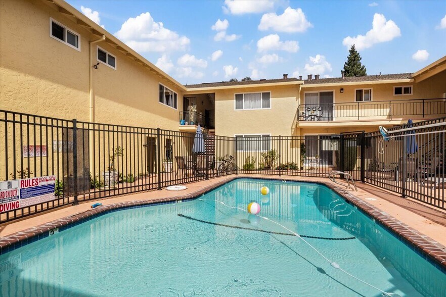 More Photos Of 3860 Park Blvd, Palo Alto Apartments For Sale