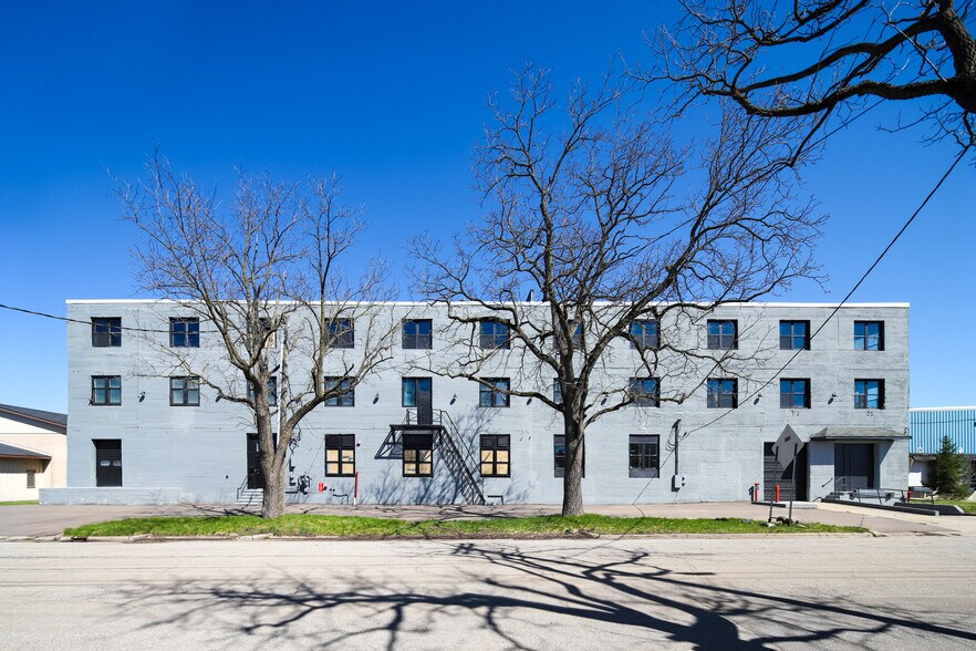 More Photos Of 1811 Factory St, Kalamazoo Manufacturing For Lease