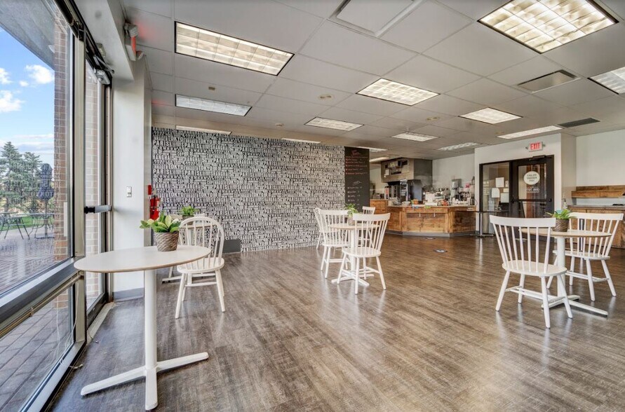 More Photos Of 1900 Polaris Pky, Columbus Office For Lease