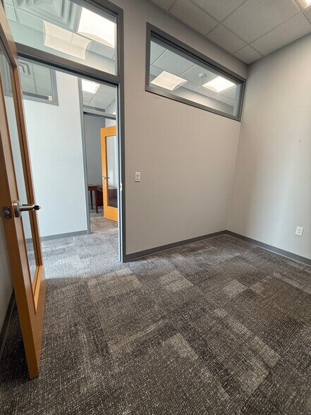 More Photos Of 2212 Murray Ave, Pittsburgh Apartments For Lease