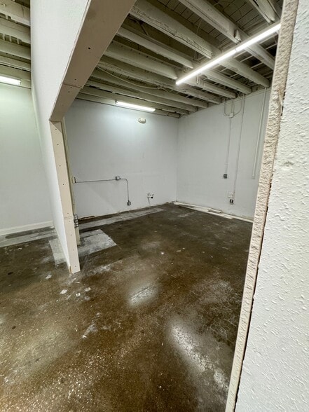 More Photos Of 323-329 Central Ave, Sarasota Office For Lease