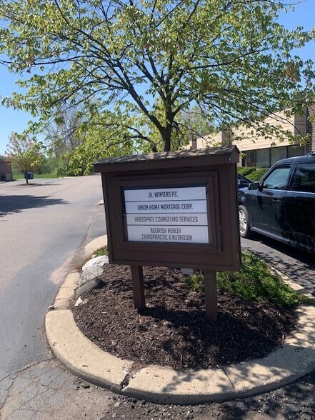 More Photos Of 411 W Lake Lansing Rd, East Lansing Unknown For Lease