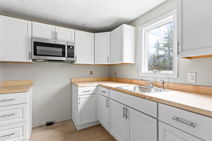 More Photos Of , Hollis Center Unknown For Sale