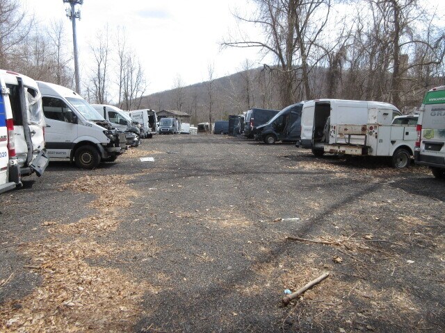 More Photos Of 1894 State Rt 23, West Milford Auto Repair For Lease