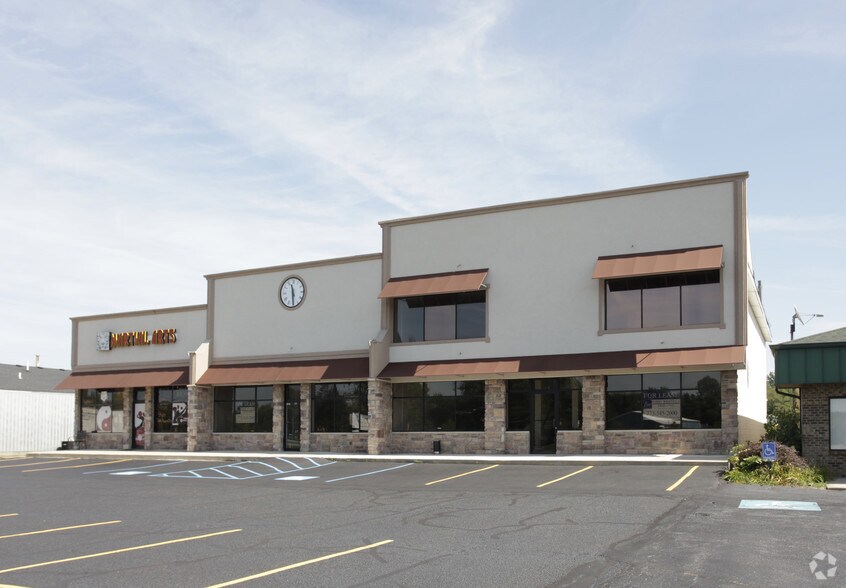 More Photos Of 1583-1587 S Calumet Rd, Chesterton Storefront Retail Office For Lease