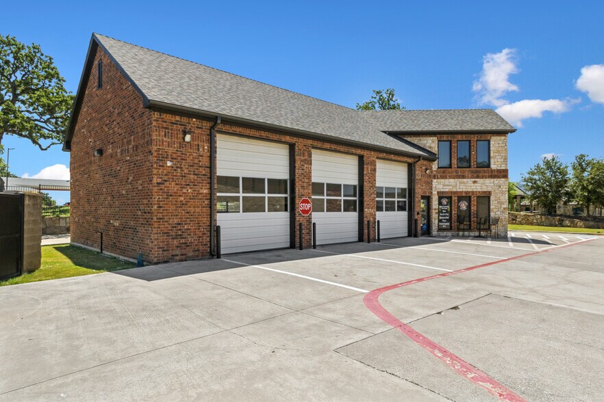 More Photos Of 1657 Keller Pky, Keller Auto Repair For Lease
