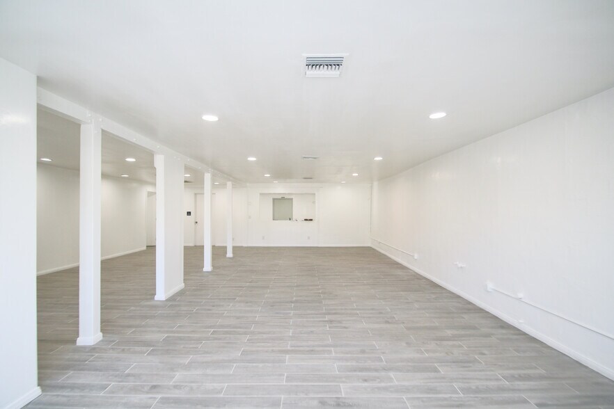 More Photos Of 66201 Pierson Blvd, Desert Hot Springs Storefront Retail Office For Sale
