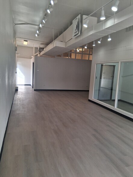 More Photos Of 2709 W 38th Ave, Denver Storefront For Lease
