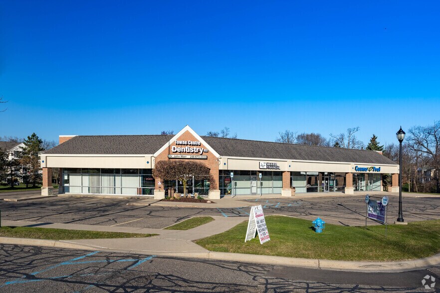More Photos Of 5111-5221 Highland Rd, Waterford Unknown For Lease
