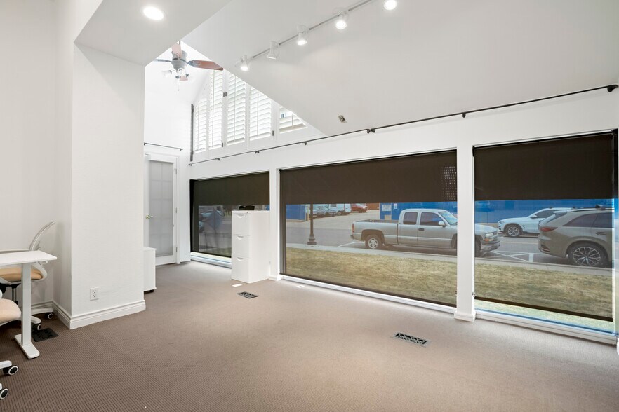 More Photos Of 2505 W Alamo Ave, Littleton Freestanding For Lease