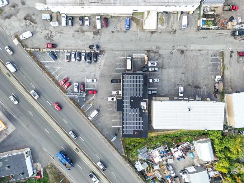 More Photos Of 26-28 Osprey Rd, Saugus Warehouse For Sale