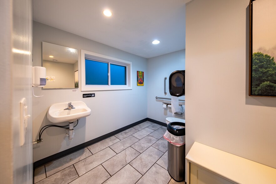 More Photos Of 162 Heritage Dr, Negaunee Freestanding For Sale