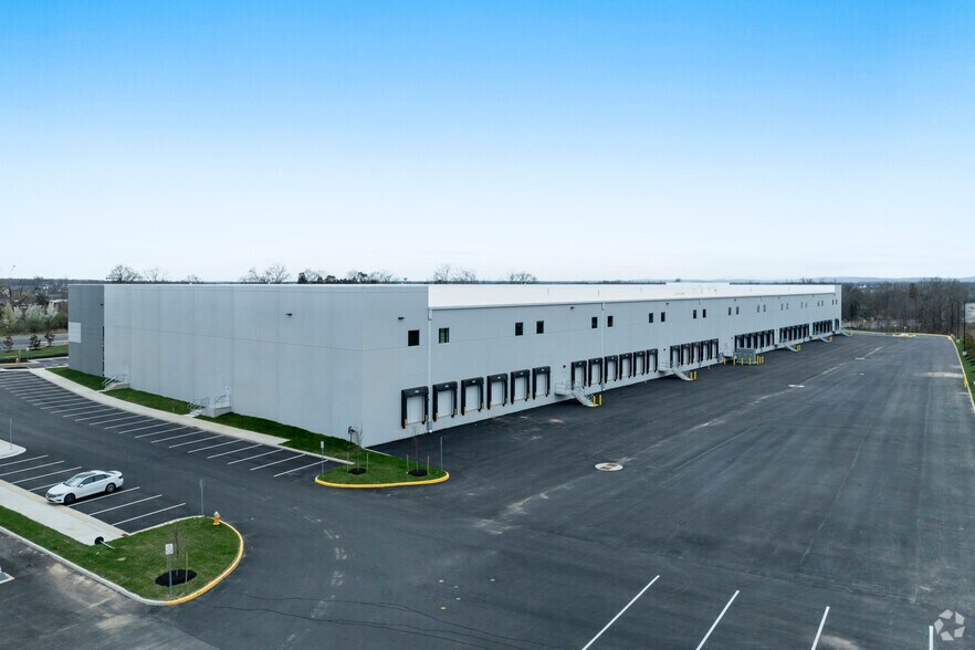 More Photos Of 11501 University Blvd, Manassas Unknown For Lease