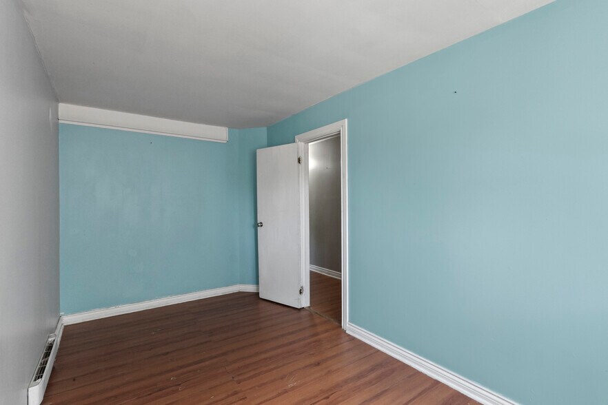 More Photos Of 541 Aylmer St N, Peterborough Apartments For Sale