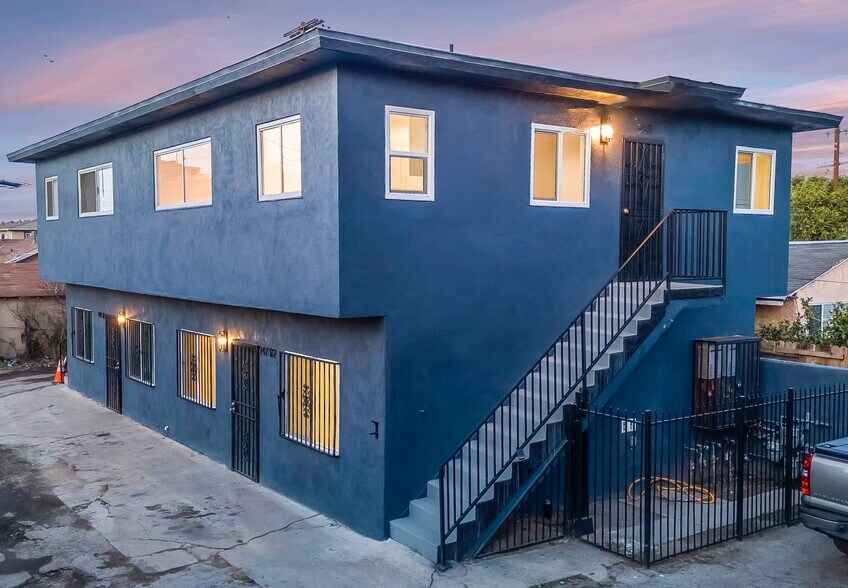 More Photos Of 945 W 76th St, Los Angeles Apartments For Sale