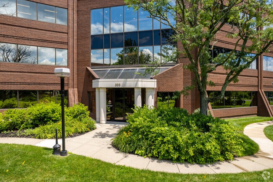 More Photos Of 305 Fellowship Rd, Mount Laurel Office For Lease