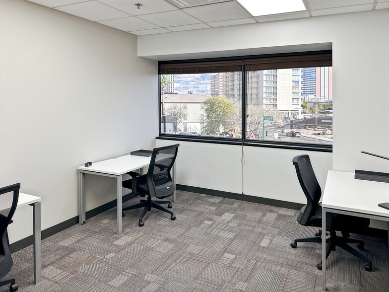 More Photos Of 300 W Clarendon Ave, Phoenix Coworking Space