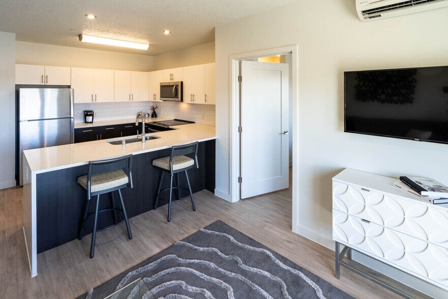 More Photos Of 1 Central Ave NW, Albuquerque Apartments For Sale