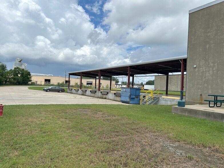 More Photos Of 550 Gulf Line Rd, Pearl Manufacturing For Lease