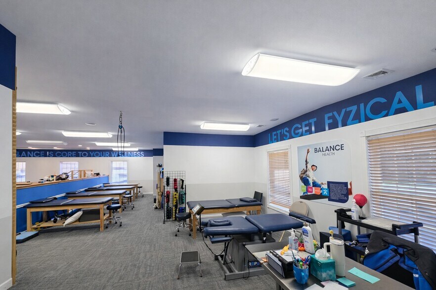 More Photos Of 72 Pine St, Bristol Medical For Sale