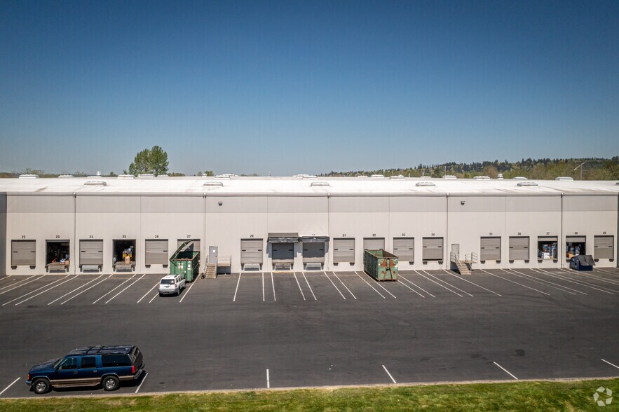 More Photos Of 4810 D St NW, Auburn Distribution For Lease