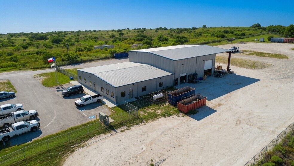 More Photos Of 901 W State Highway 72, Kenedy Industrial For Lease