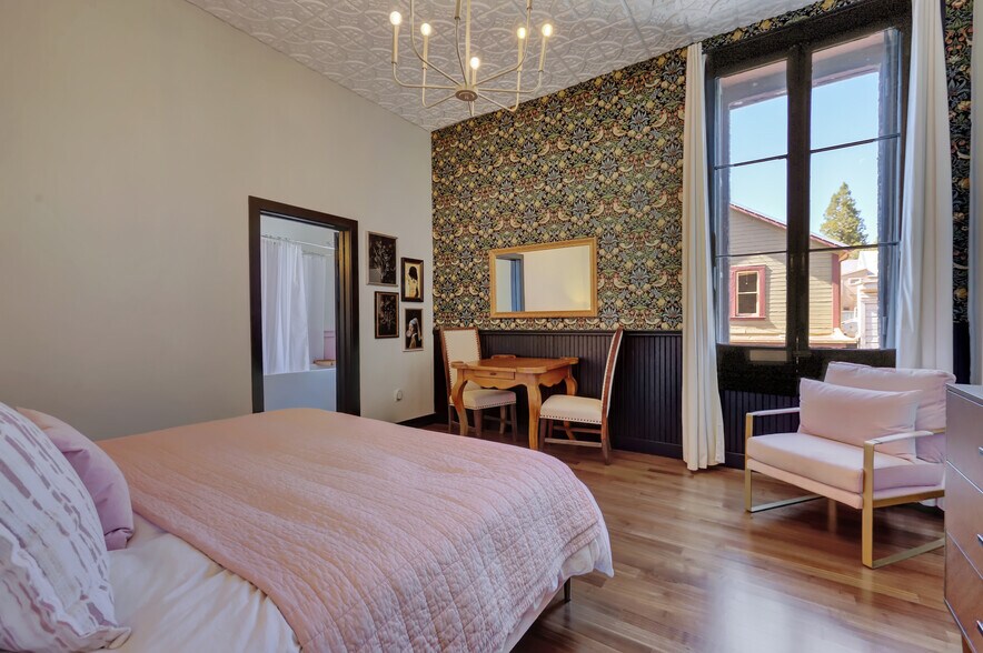 More Photos Of 233 Broad St, Nevada City Hotel For Sale