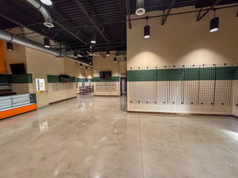 More Photos Of 1616 State Route 28, Loveland Freestanding For Sale