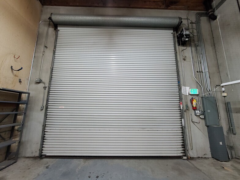 More Photos Of 430 N Canal St, South San Francisco Manufacturing For Sale