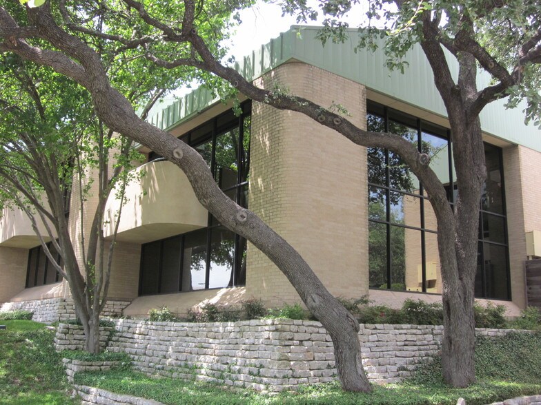 More Photos Of 4210 Spicewood Springs Rd, Austin Loft Creative Space For Lease