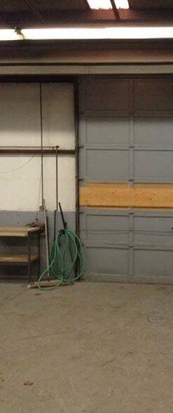 More Photos Of 1360 Baldwin Hill Rd, Gales Ferry Flex For Lease