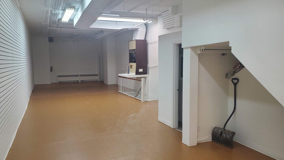 More Photos Of 16 W 37th St, New York Office For Lease