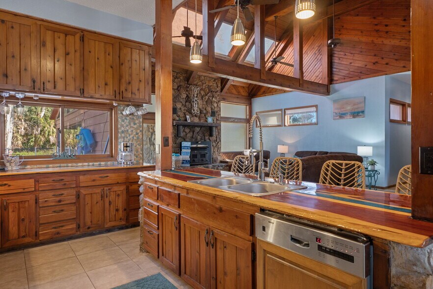 More Photos Of 8301 Congress St, Port Richey Flex For Sale