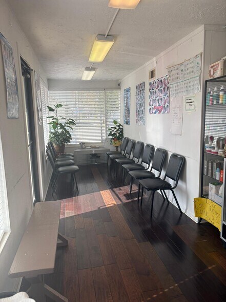 More Photos Of 40344 Highway 290 Business, Waller General Retail For Sale