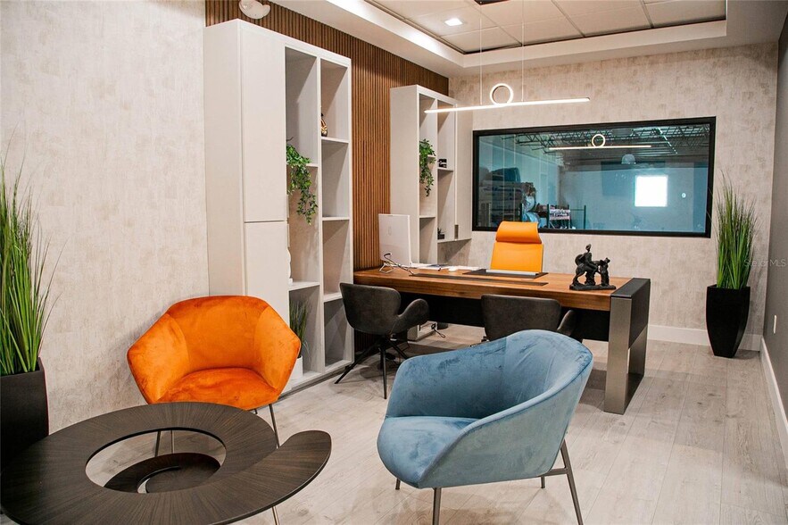 More Photos Of 1700 35th St, Orlando Warehouse For Lease