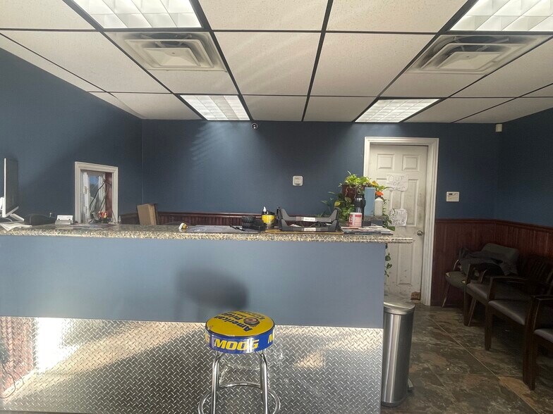 More Photos Of 11339 E 11th St, Tulsa Auto Repair For Sale