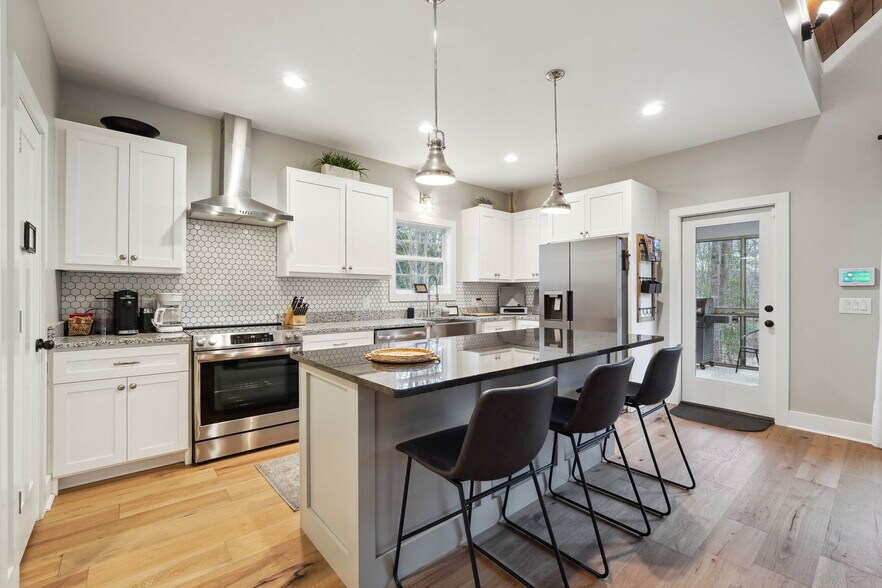 More Photos Of 1300 Preacher Campbell Rd, Clarkesville Multifamily For Sale