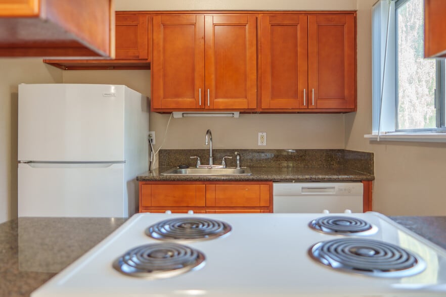 More Photos Of 9512-9524 N Oswego Ave, Portland Apartments For Sale