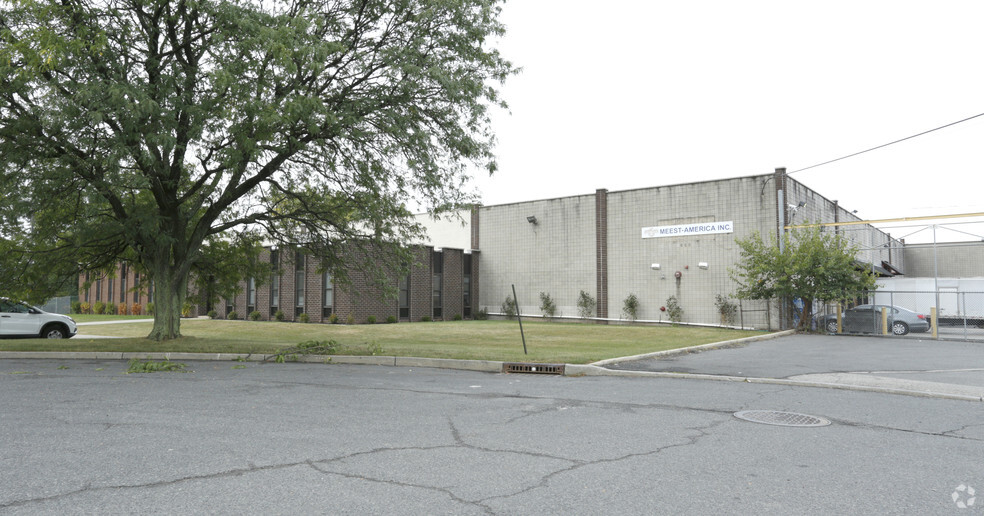 Primary Photo Of 600 Markley St, Port Reading Warehouse For Lease