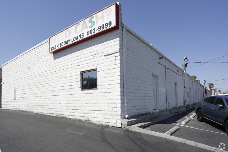 More Photos Of 2300 E Desert Inn Rd, Las Vegas Unknown For Lease