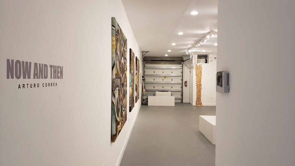 More Photos Of 1011-1065 5th Ave N, Naples Storefront Retail Office For Lease